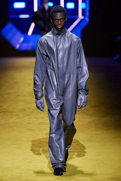 Look 24